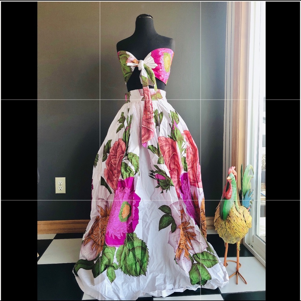 Floral Dress ( CHEN BUEKETT)